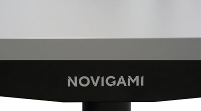 Schreibtisch elektrisch höhenverstellbar Josi | BxT 1200 x 800 mm | Gestell Weiß | Platin | Novigami